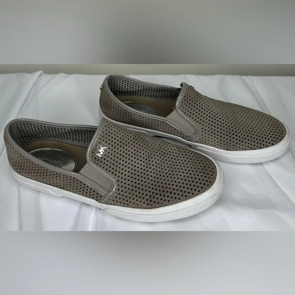 Michael Kors Women’s Gray Suede Slip On Sneakers Size 7M
